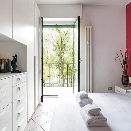 Martesana Flat With Balcony - M1 Gorla And Turro Milano