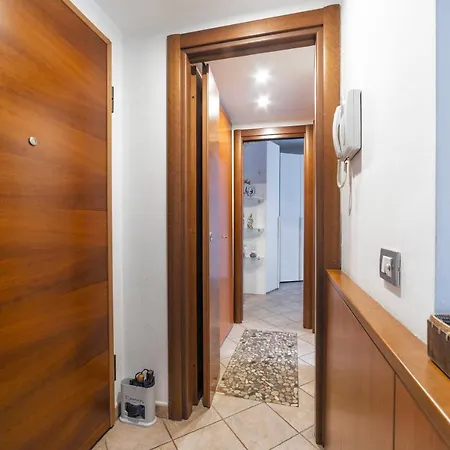 Martesana Flat With Balcony - M1 Gorla And Turro * Milano